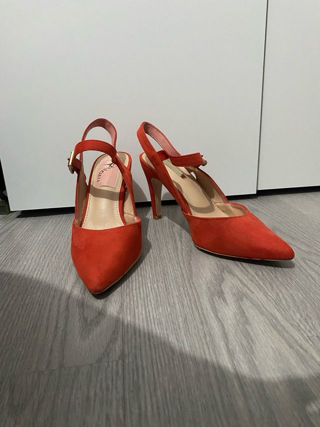 Tacones color teja de segunda mano por 15 EUR en Puertollano en