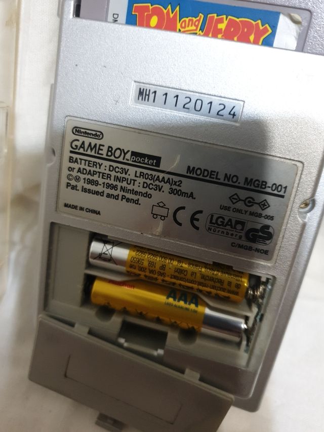 Game Boy Pocket Plata + 3 Juegos
