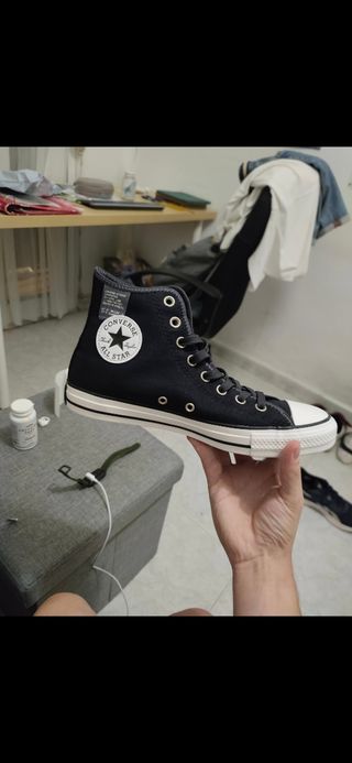 Converse Chuck Taylor negras