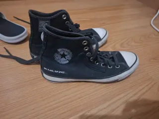 Converse Chuck Taylor negras