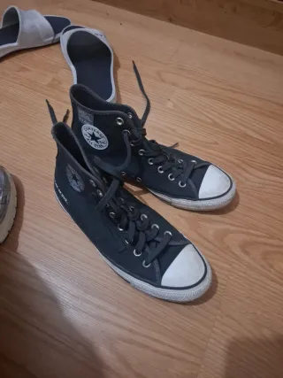 Converse Chuck Taylor negras