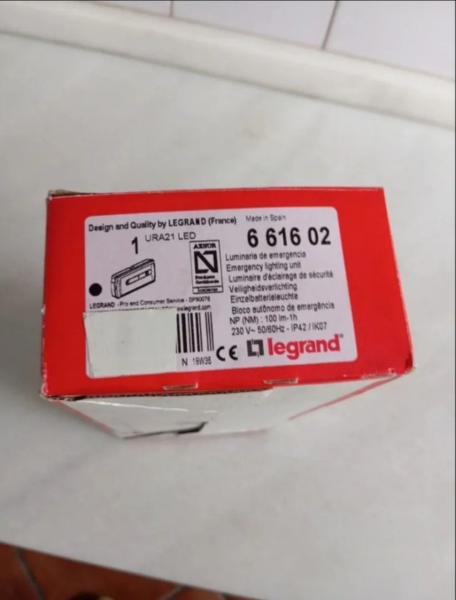 Luce di emergenza a LED Legrand