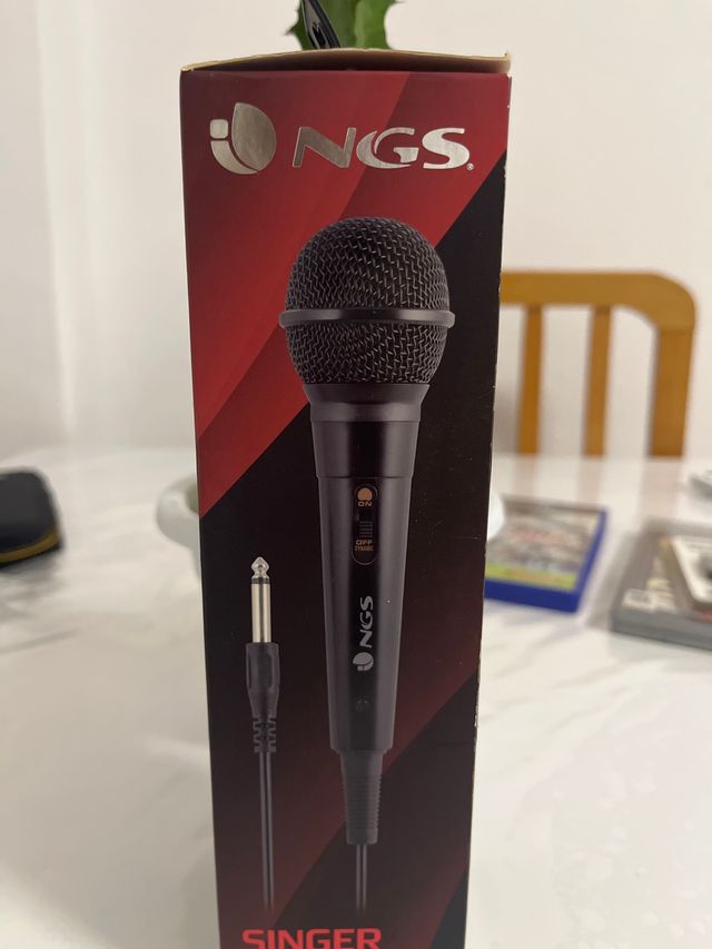 Micro NGs Karaoke Singer Fire