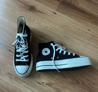 Converse negras plataforma