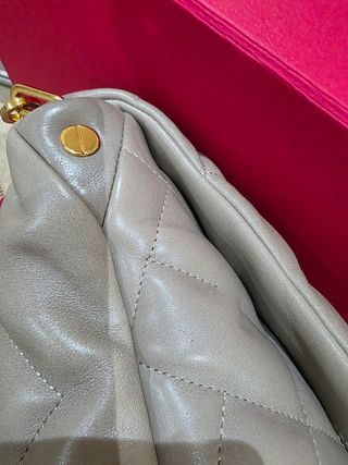 Bolso Carolina Herrera Gris Modelo Bimba el grande