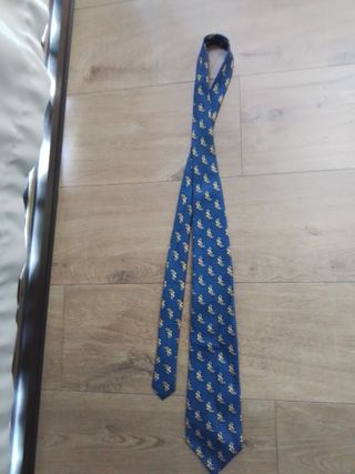 Corbata seda azul de ka marca Olimpo