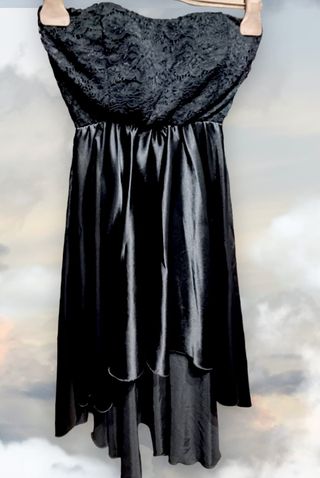 Vestito nero in pizzo e raso