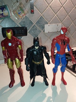 3 Action Figure: Iron Man, Batman, Spiderman