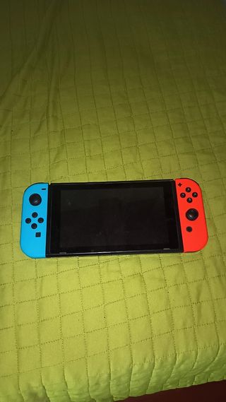 Nintendo Switch - Console