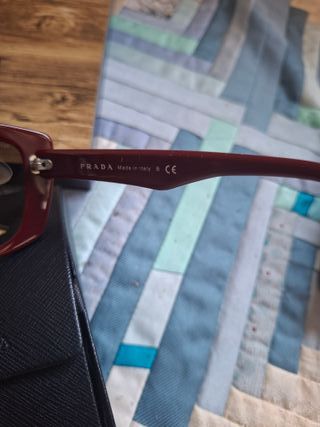 occhiali da sole Prada rosso bordeaux originali 