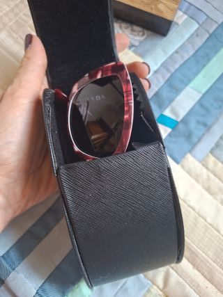 occhiali da sole Prada rosso bordeaux originali 