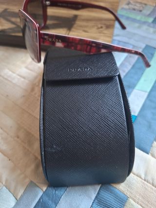 occhiali da sole Prada rosso bordeaux originali 
