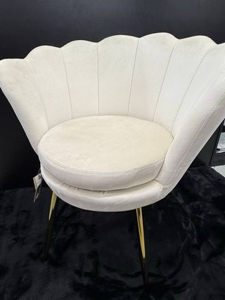 Poltrona design a conchiglia in velluto 