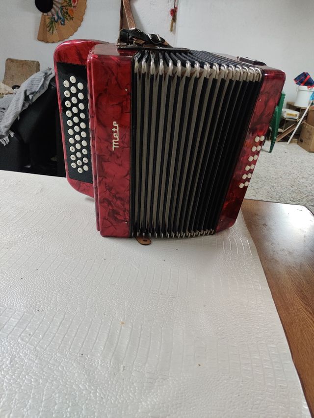 Acordeón Metp Rojo