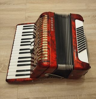 Acordeón Hohner Concerto II N 72