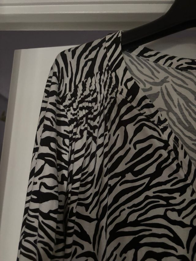 Blusa cebra manga 3/4