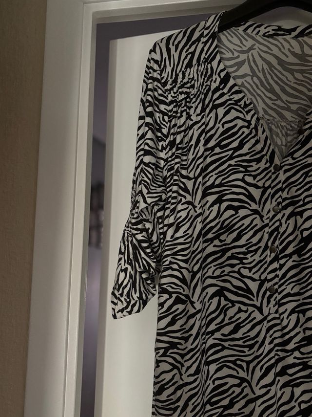 Blusa cebra manga 3/4