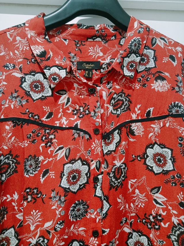 Camisa October roja estampada