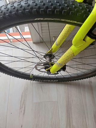 Bicicleta montaña L, frenos hidráulicos