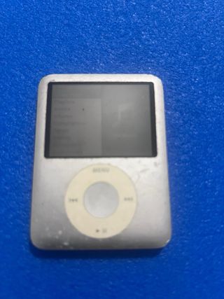 iPod nano Apple silver vintage