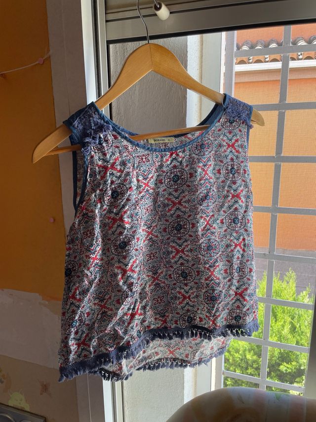 Conjunto top y shorts-bordado azul, rojo