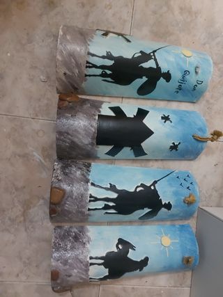 Tejas pintadas a mano
39cmX18cm