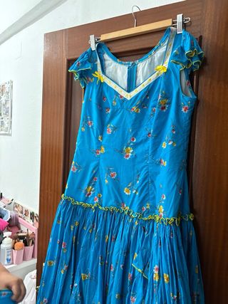 Bata rociera azul estampada