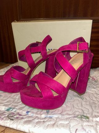 Tacones fucsia plataforma