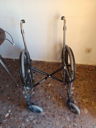 Silla de ruedas plegable