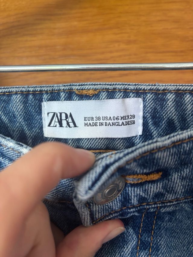 Pantalón vaquero Zara