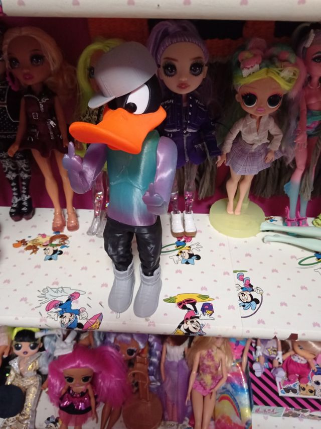 Figura correcaminos y pato Lucas grandes