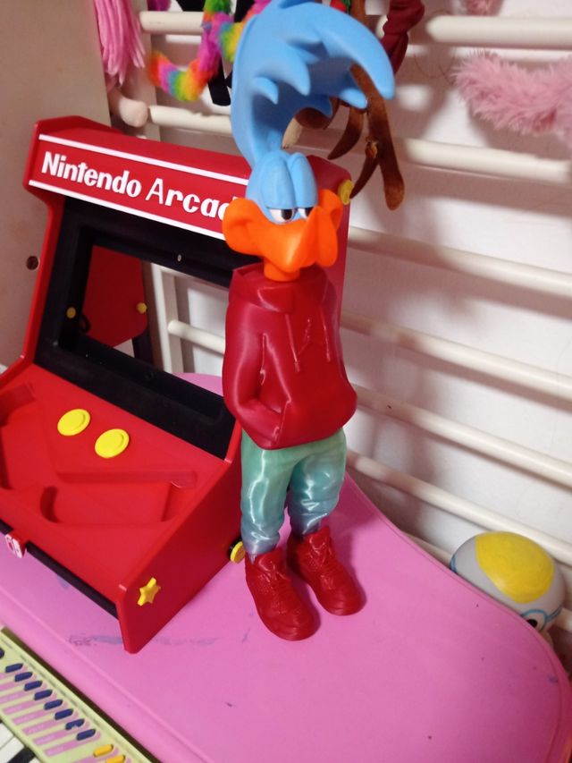 Figura correcaminos y pato Lucas grandes