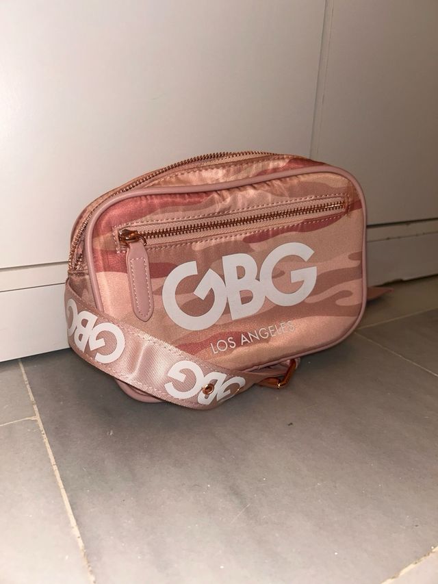 Bolso GUESS rosa estampado