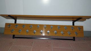 Perchero de pared - 18 ganchos