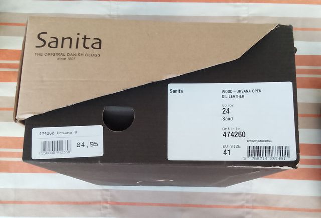 Zuecos de piel aceitada y madera Sanita