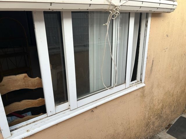 Ventana corredera blanca + persiana de regalo URGE