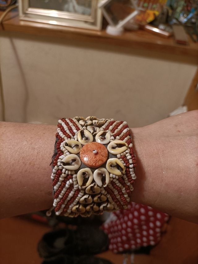 Pulsera artesanal con conchas nueva