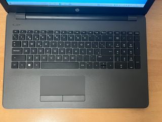 Portátil HP – 15,6” /AMD E2 /4 GB RAM / 250 GB