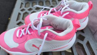 Tenis Puma niña rosa-blanco