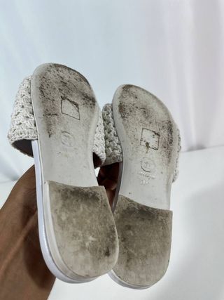 Sandalias Chanel blancas talla 36