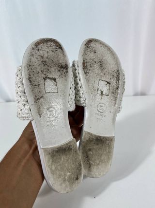 Sandalias Chanel blancas talla 36