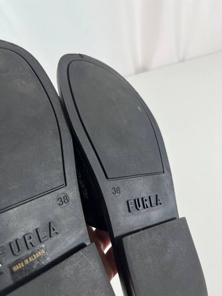 Sandalias negras Furla