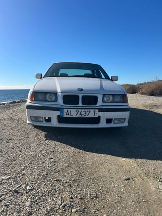 BMW E36 325i