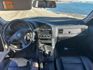 BMW E36 325i