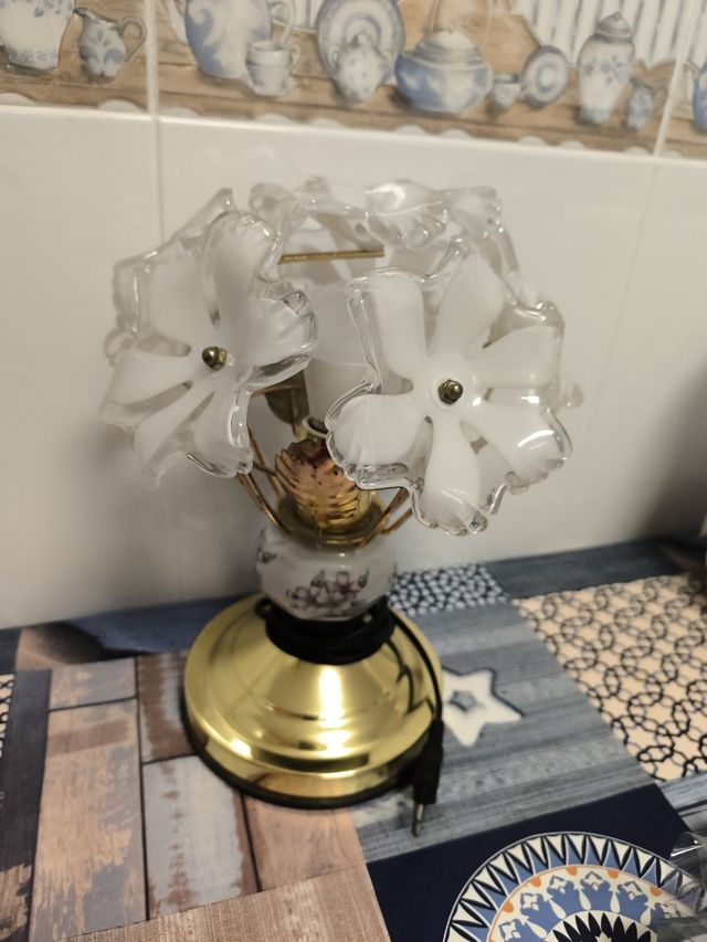Candeeiro de mesa de flores de cristal