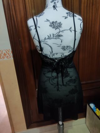 Camisón negro lencero flores lazo