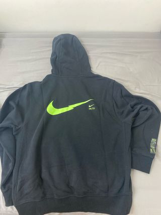 Sudadera Nike negra c/verde neón
