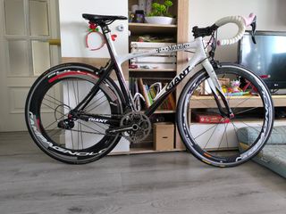 Llantas de carbono Campagnolo Bullet