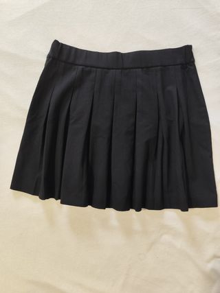 Minifalda negra plisada