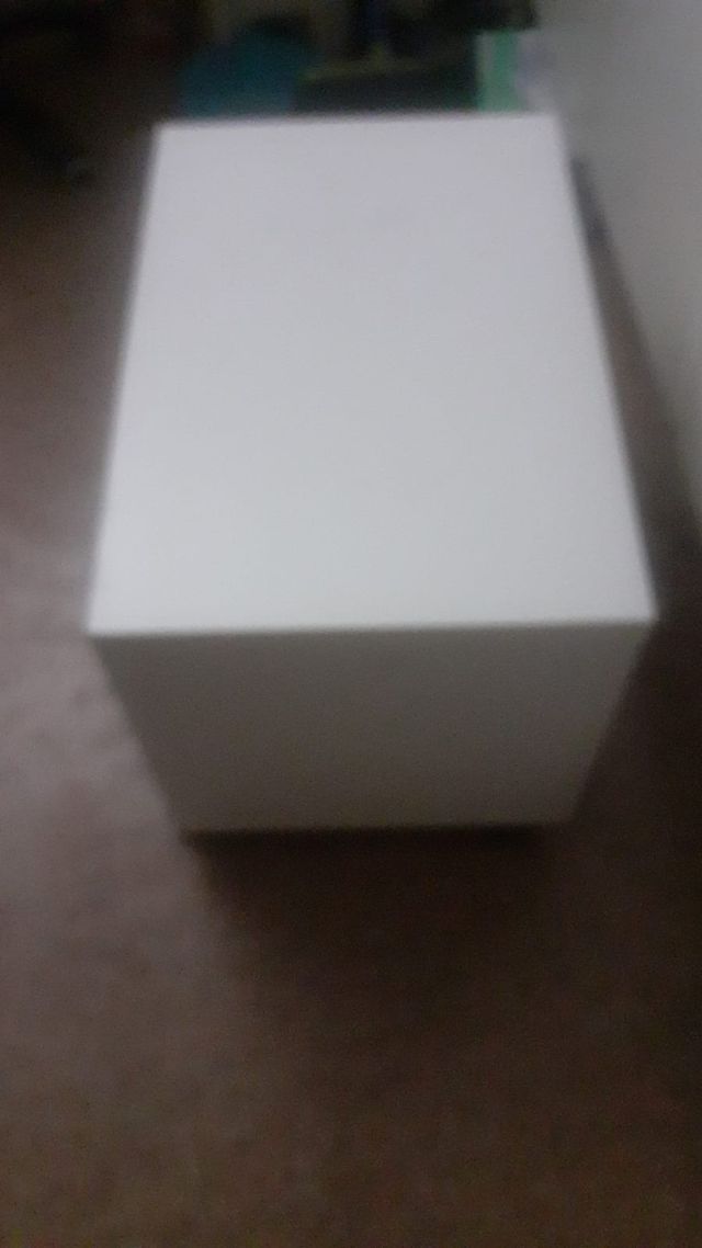 Estanteria blanca de madera